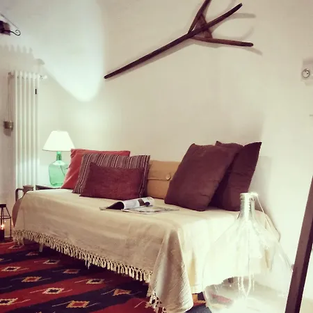 Bed & Breakfast Masseria Delle Rose 3*